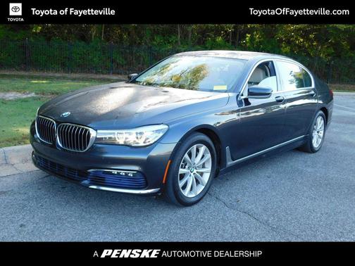2017 BMW 740 740i