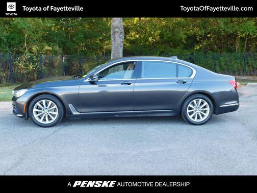2017 BMW 740 740i