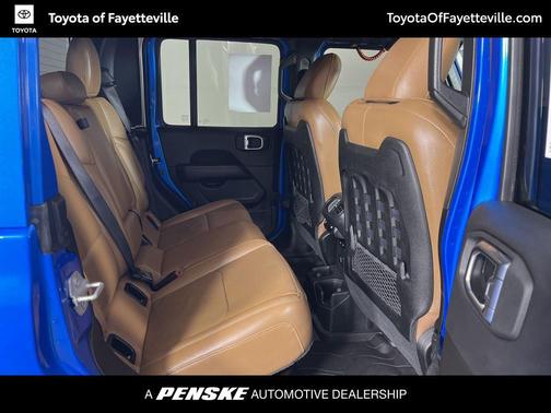 Hydro Blue Pearlcoat 2023 Jeep Gladiator Rubicon
