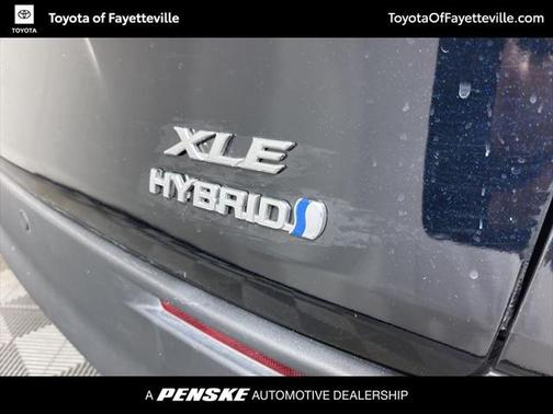 2023 Toyota Sienna XLE 8 Passenger