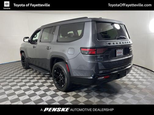 2023 Jeep Wagoneer Series II Carbide 4x4