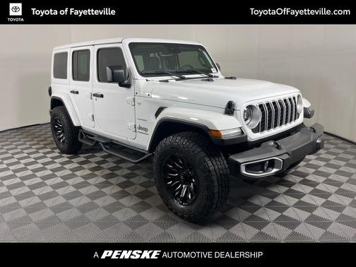 2024 Jeep Wrangler 4-Door Sahara 4x4