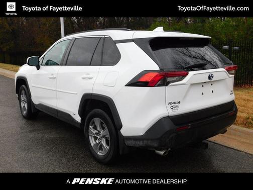 2023 Toyota RAV4 Hybrid XLE
