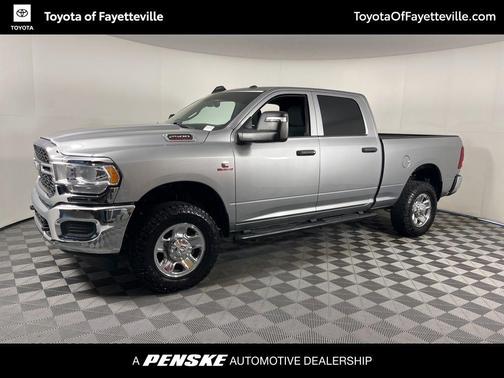 Billet Silver Metallic Clearcoat 2024 RAM 2500 Tradesman Crew Cab 4x4 6'4' Box