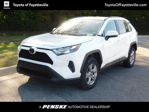 Ice Cap 2024 Toyota RAV4 XLE