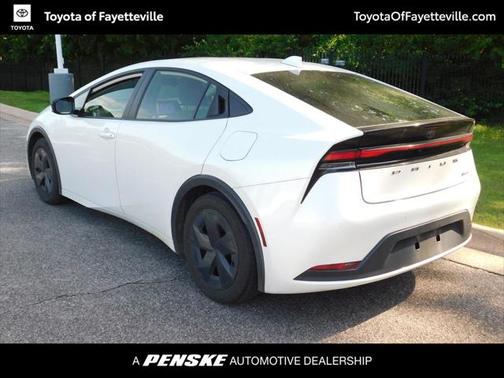 2023 Toyota Prius LE