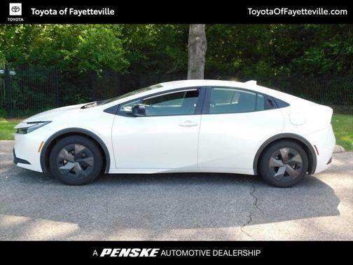 2023 Toyota Prius LE