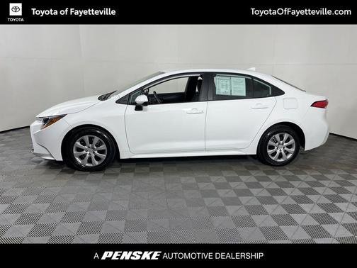 Ice Cap 2024 Toyota Corolla LE