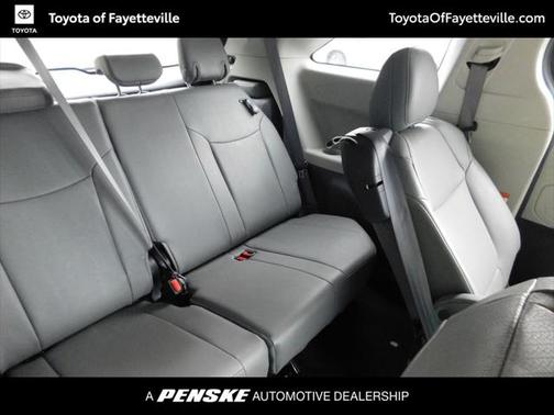 2024 Toyota Sienna XLE