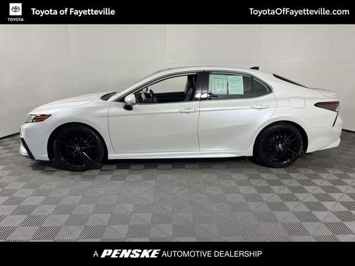 Wind Chill Pearl 2022 Toyota Camry XSE