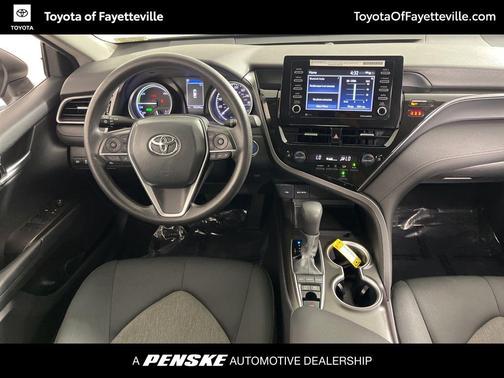 2024 Toyota Camry Hybrid SE