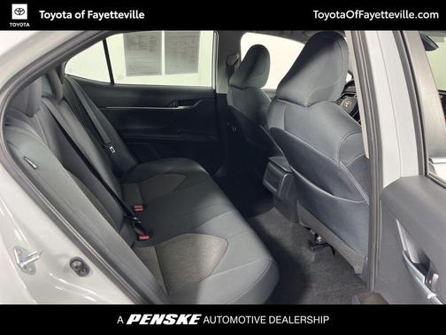 2024 Toyota Camry Hybrid SE