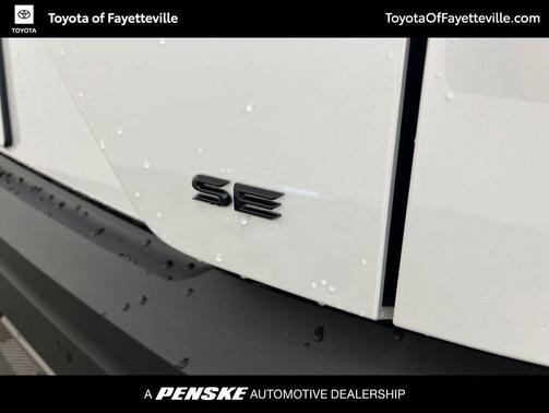 Wind Chill Pearl 2026 Toyota C-HR SE