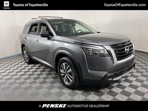2024 Nissan Pathfinder SL FWD