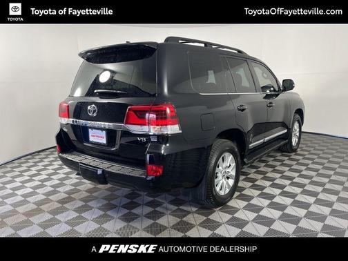 2019 Toyota Land Cruiser Base