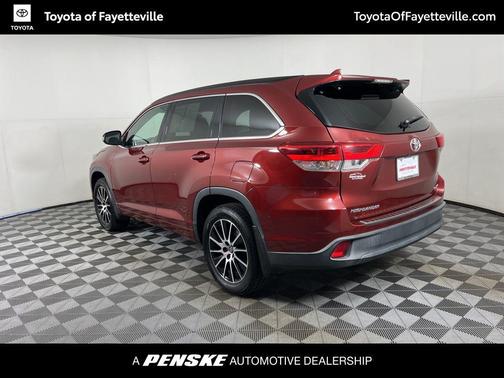 2017 Toyota Highlander SE