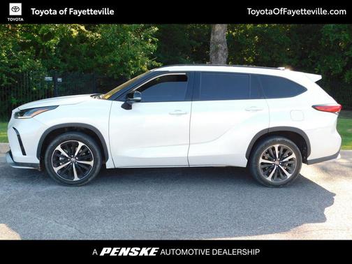 2022 Toyota Highlander XSE