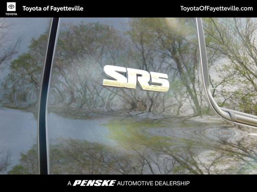 Black 2015 Toyota Tundra SR5