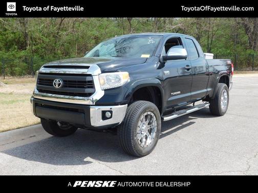 Black 2015 Toyota Tundra SR5