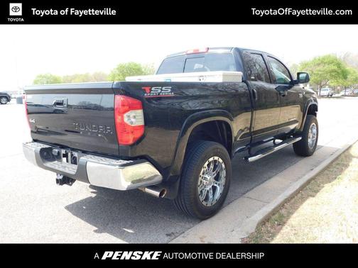 Black 2015 Toyota Tundra SR5