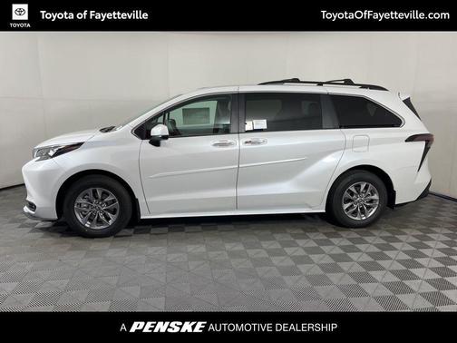 2025 Toyota Sienna XLE