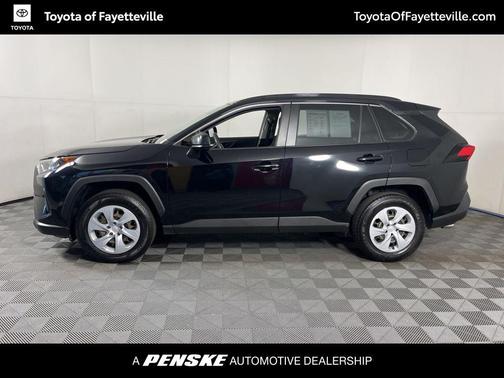 2019 Toyota RAV4 LE