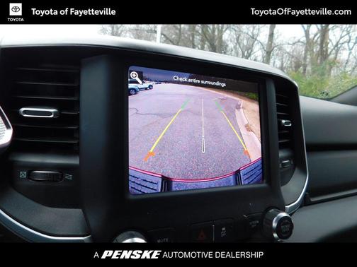 2020 RAM 2500 Big Horn Crew Cab 4X4 6'4' Box