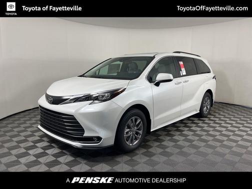 Wind Chill Pearl 2026 Toyota Sienna XLE