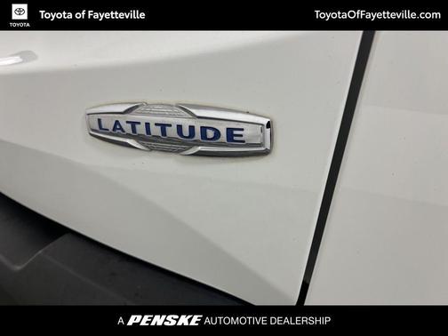 Alpine White 2018 Jeep Renegade Latitude