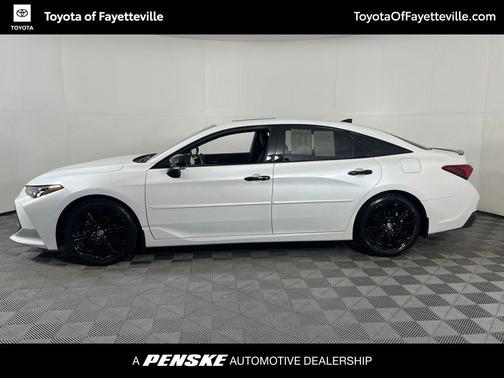 Wind Chill Pearl 2022 Toyota Avalon Hybrid XSE