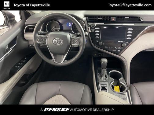 2020 Toyota Camry Hybrid XLE