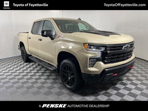 Sand Dune Metallic 2022 Chevrolet Silverado 1500 LT Trail Boss
