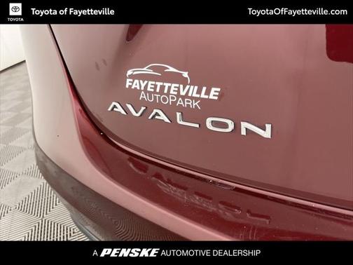 2018 Toyota Avalon Hybrid Limited