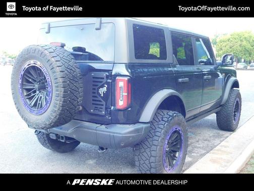 SHADOW BLACK 2023 Ford Bronco Badlands