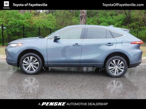 2022 Toyota Venza LE