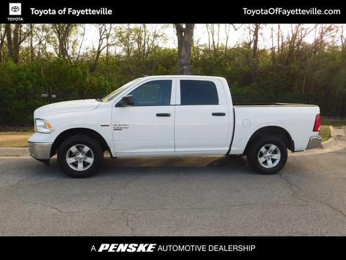 Bright White Clearcoat 2022 RAM 1500 Tradesman