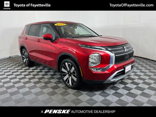 Alloy Silver Metallic 2025 Mitsubishi Outlander SE S-AWC