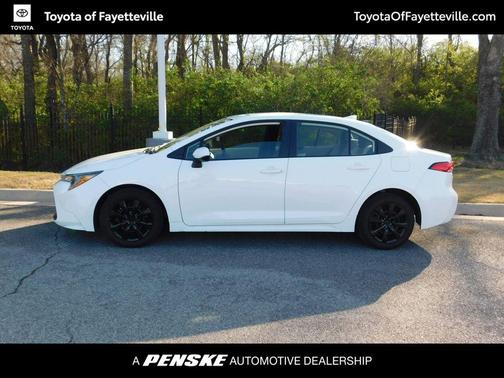 Ice Cap 2024 Toyota Corolla LE