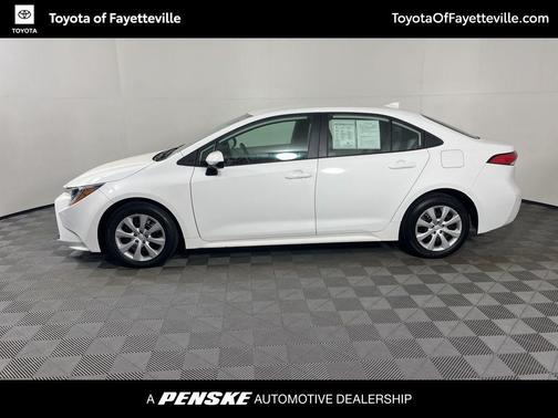 Ice Cap 2024 Toyota Corolla LE