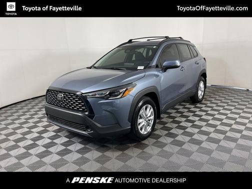 2024 Toyota Corolla Cross LE