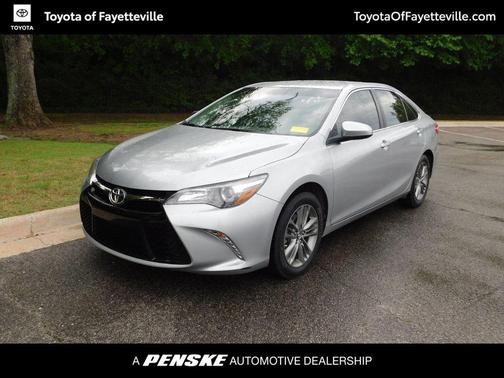 Celestial Silver Metallic 2017 Toyota Camry SE