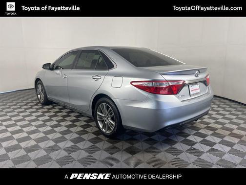 Celestial Silver Metallic 2017 Toyota Camry SE