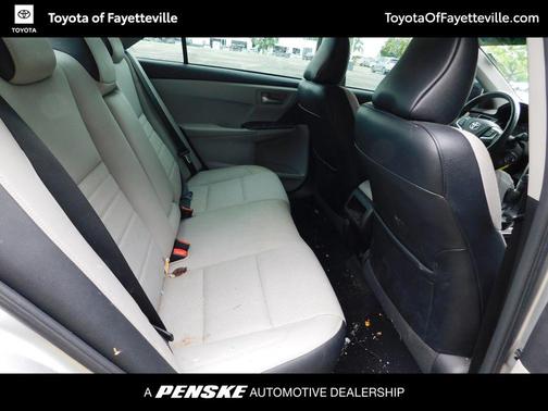 Celestial Silver Metallic 2017 Toyota Camry SE