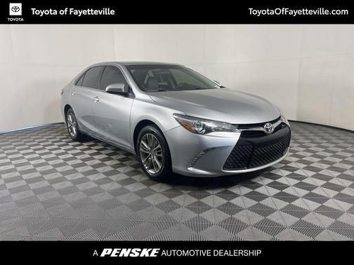 Celestial Silver Metallic 2017 Toyota Camry SE