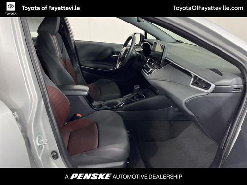 Classic Silver Metallic 2024 Toyota Corolla SE