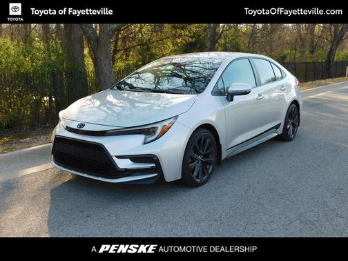 Classic Silver Metallic 2024 Toyota Corolla SE