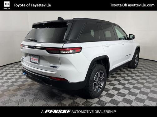 2022 Jeep Grand Cherokee 4xe Trailhawk
