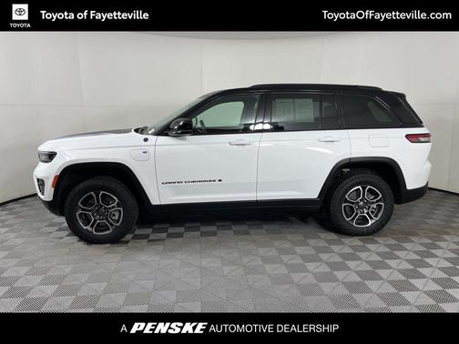 2022 Jeep Grand Cherokee 4xe Trailhawk