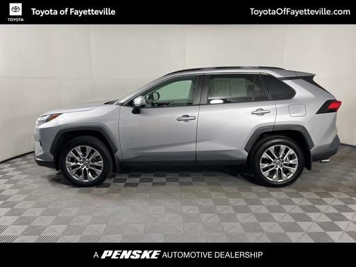 2022 Toyota RAV4 XLE Premium