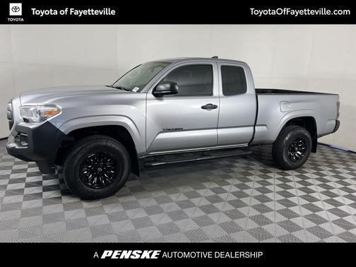 2017 Toyota Tacoma SR
